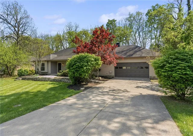 Photo 2 of Single family home for sale at 1962 E Spring Valley Pike, Dayton, OH 45458 | MLS# 967897 | Listing updated on 2026-09-13