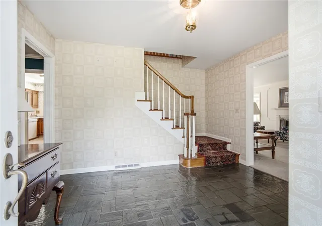 Photo 4 of Sale Pending at 1010 Brittany Hills Dr, Dayton, OH 45459 | MLS# 967817 | Listing updated on 2026-09-04
