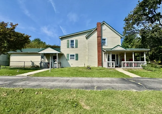 Photo 4 of Sale Pending at 3335 E High St, Springfield, OH 45505 | MLS# 967760 | Listing updated on 2026-09-05