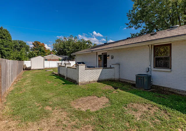 Photo 4 of Single family home for sale at 705 Gregory Ave, New Lebanon, OH 45345 | MLS# 967858 | Listing updated on 2026-09-21
