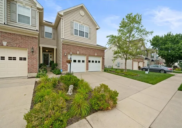 Photo 2 of Sale Pending at 2290 Cobblestone Ct, Miamisburg, OH 45342 | MLS# 967629 | Listing updated on 2026-10-20