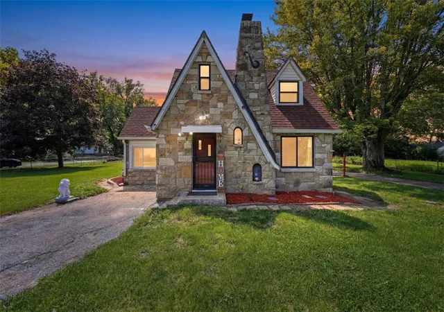 Photo 1 of Single family home for sale at 1541 Mcarthur Ave, Dayton, OH 45417 | MLS# 967885 | Listing updated on 2026-09-02