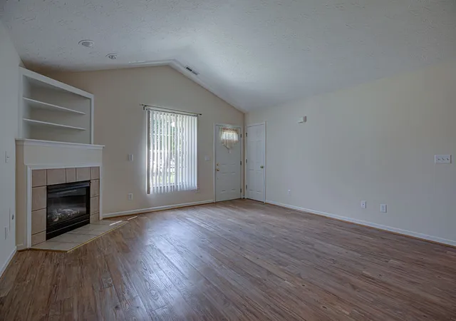 Photo 3 of Sale Pending at 5401 Hester Rd, Oxford, OH 45056 | MLS# 967776 | Listing updated on 2026-09-05