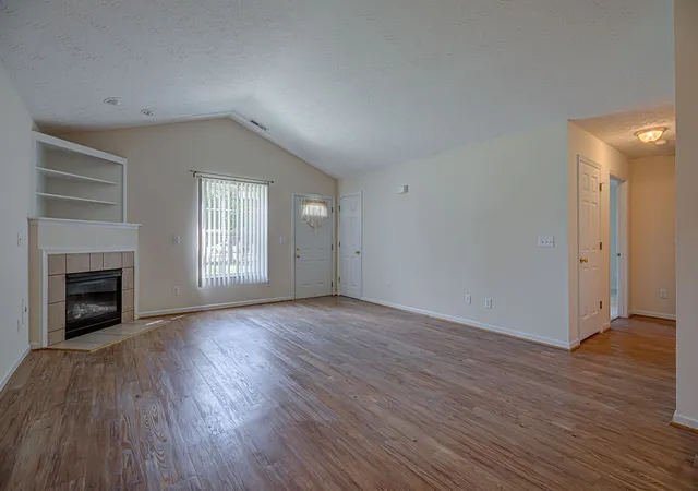 Photo 3 of Sale Pending at 5401 Hester Rd, Oxford, OH 45056 | MLS# 967776 | Listing updated on 2026-09-05