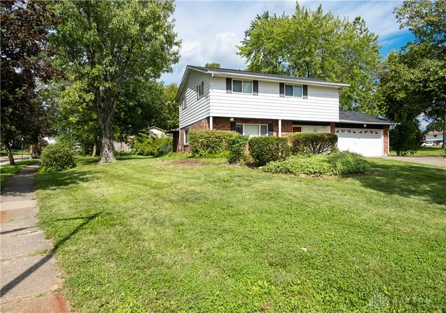 Photo 3 of Single family home for sale at 5741 Toulon Ct, Dayton, OH 45424 | MLS# 967720 | Listing updated on 2026-09-10