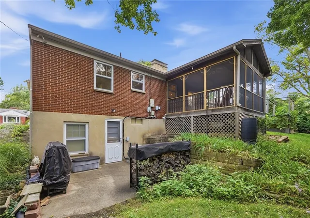 Photo 3 of Single family home for sale at 264 Napoleon Dr, Dayton, OH 45429 | MLS# 967910 | Listing updated on 2026-09-11