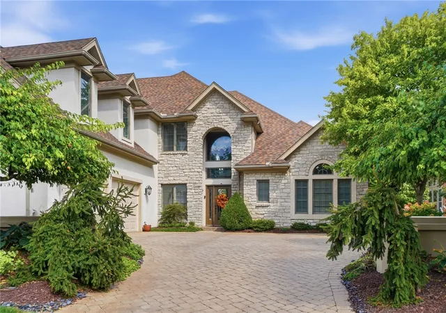 Single family home for sale at 5656 Stone Lake Dr, Dayton, OH 45429 | MLS# 967712