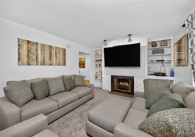 Photo 4 of Condo for sale at 1035 Beryl Trl, Dayton, OH 45459 | MLS# 966884 | Listing updated on 2026-09-05