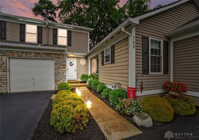 Photo 2 of Townhouse for sale at 790 Lakeshore Dr, Maineville, OH 45039 | MLS# 967958 | Listing updated on 2026-09-01