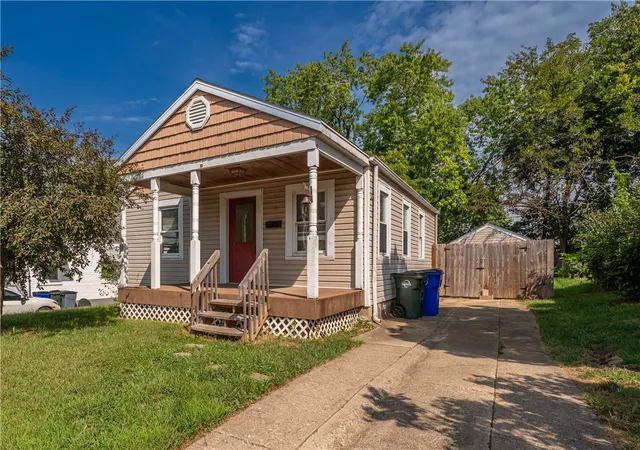 Photo 1 of Sale Pending at 18 N Riverview Dr, Hamilton, OH 45015 | MLS# 967821 | Listing updated on 2026-09-03