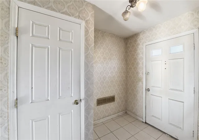 Photo 4 of Sale Pending at 6200 Benzing Dr, Fairfield, OH 45014 | MLS# 967976 | Listing updated on 2026-09-04