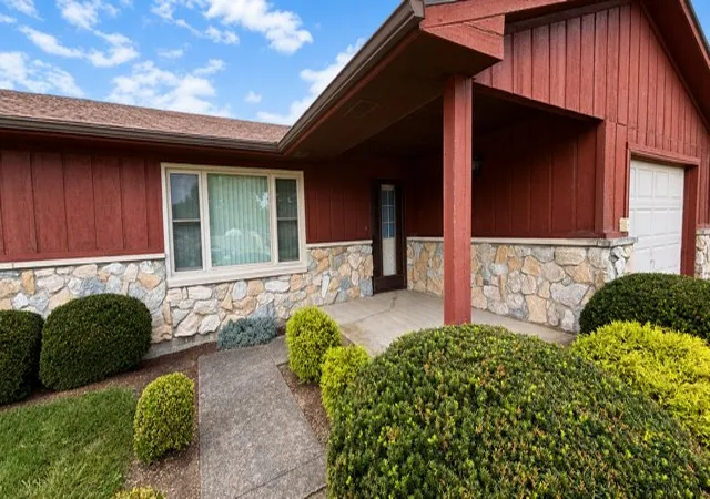 Photo 2 of Sale Pending at 25 Newton Dr, Pleasant Hill, OH 45359 | MLS# 967979 | Listing updated on 2026-09-04