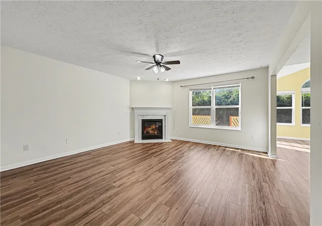 Photo 3 of Sale Pending at 292 Parrott Ct, Fairborn, OH 45324 | MLS# 967814 | Listing updated on 2026-10-06