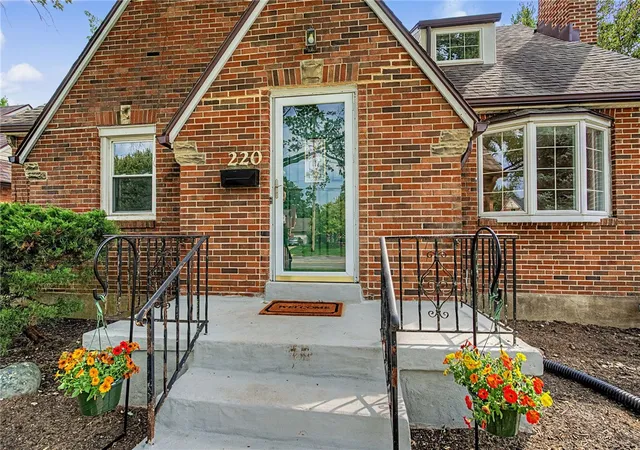 Photo 3 of Single family home for sale at 220 E Dorothy Ln, Dayton, OH 45429 | MLS# 967004 | Listing updated on 2026-09-09