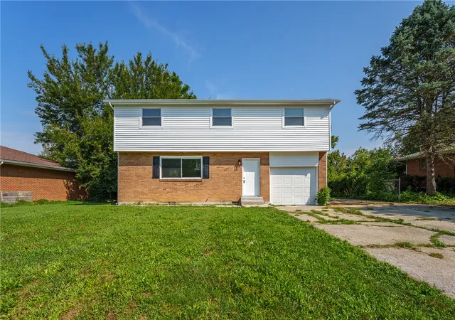 Photo 2 of Single family home for sale at 4889 Becker Dr, Dayton, OH 45417 | MLS# 967927 | Listing updated on 2026-09-12