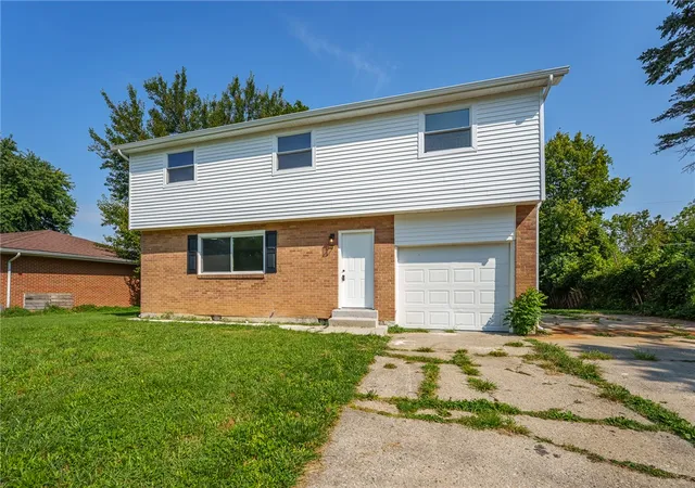 Photo 3 of Single family home for sale at 4889 Becker Dr, Dayton, OH 45417 | MLS# 967927 | Listing updated on 2026-09-12