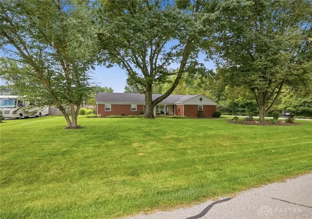 Photo 3 of Sale Pending at 370 Jenny Ln, Dayton, OH 45459 | MLS# 967893 | Listing updated on 2026-09-18