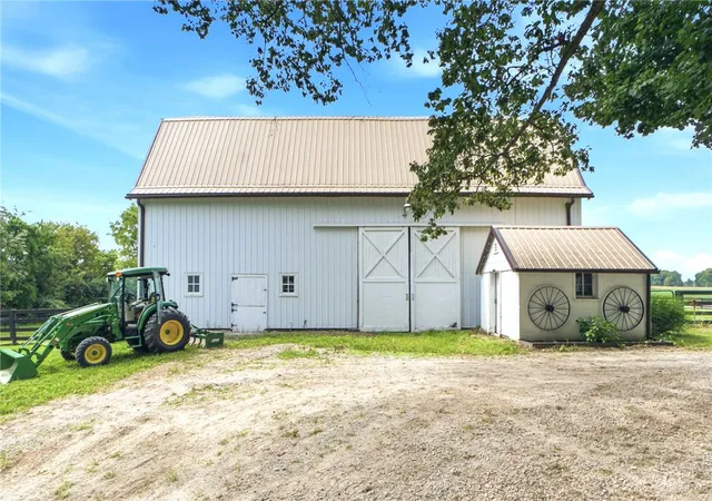 Photo 3 of Single family home for sale at 185 S Valley Rd, Xenia, OH 45385 | MLS# 967940 | Listing updated on 2026-09-30