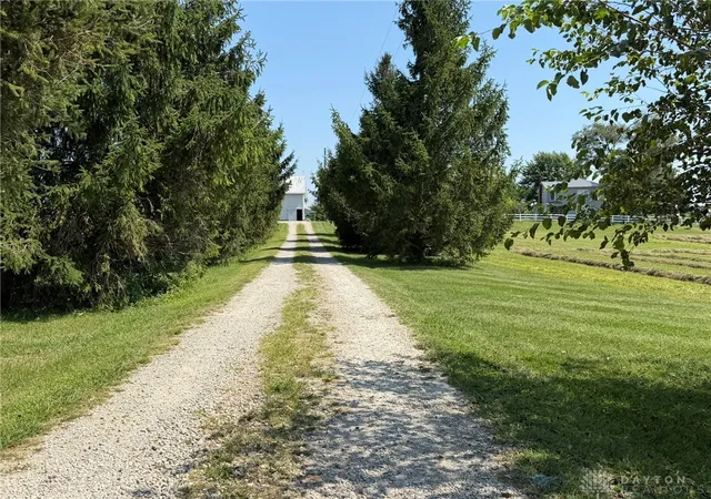 Photo 4 of Single family home for sale at 798 S Farmersville Johnsville Rd, New Lebanon, OH 45345 | MLS# 967845 | Listing updated on 2026-10-05