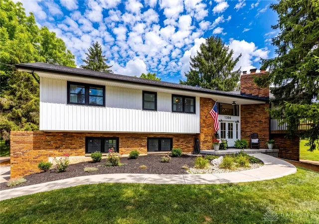 Photo 3 of Single family home for sale at 1394 Kirby Rd, Lebanon, OH 45036 | MLS# 968017 | Listing updated on 2026-09-29