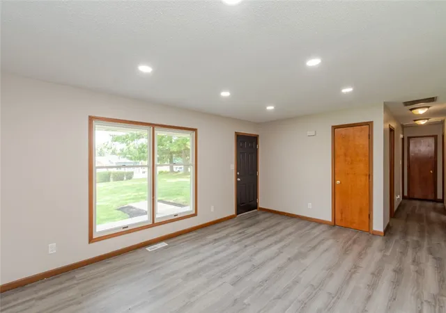 Photo 3 of Single family home for sale at 23 Lakengren Dr, Eaton, OH 45320 | MLS# 967981 | Listing updated on 2026-09-24