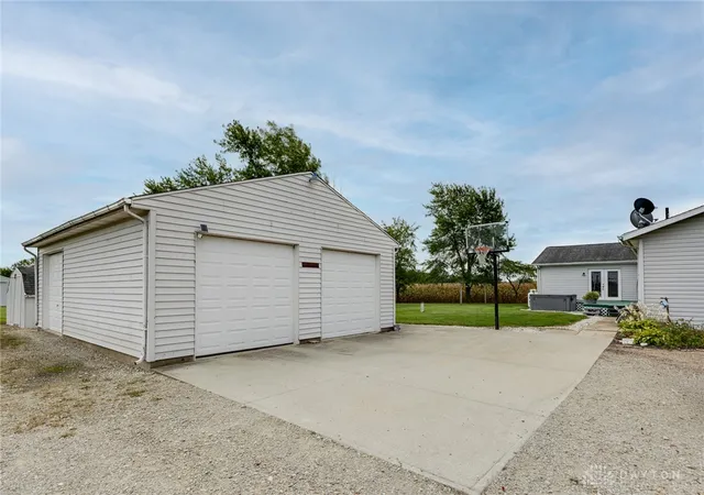 Photo 4 of Single family home for sale at 7145 Auld Rd, Bradford, OH 45308 | MLS# 968029 | Listing updated on 2026-10-07