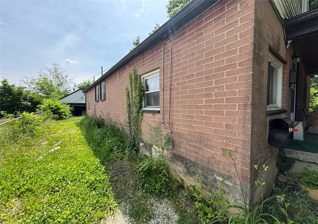 Photo 3 of Single family home for sale at 752 Whitmore Ave, Dayton, OH 45417 | MLS# 968034 | Listing updated on 2026-09-04