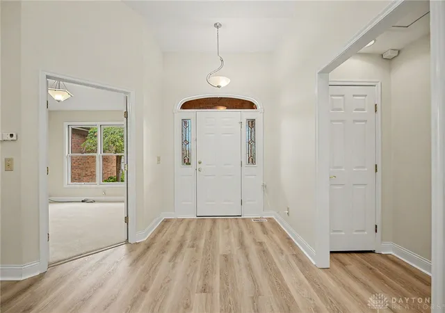 Photo 4 of Single family home for sale at 325 Christopher Dr, Dayton, OH 45458 | MLS# 967933 | Listing updated on 2026-09-10