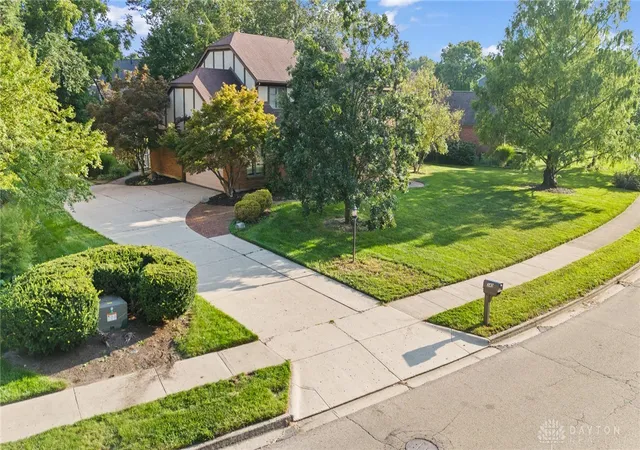 Photo 3 of Single family home for sale at 240 E Stonequarry Rd, Vandalia, OH 45377 | MLS# 967975 | Listing updated on 2026-09-06