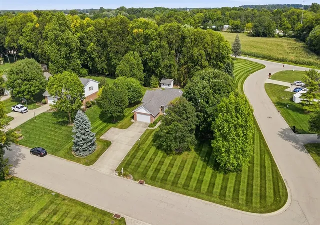 Photo 2 of Single family home for sale at 9425 Brenrick Dr, Piqua, OH 45356 | MLS# 968015 | Listing updated on 2026-10-03