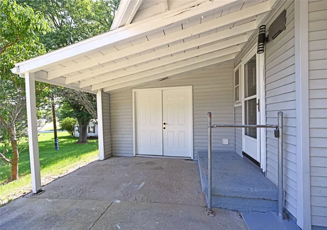 Photo 2 of Single family home for sale at 802 Johnson Ave, Miamisburg, OH 45342 | MLS# 968043 | Listing updated on 2026-09-02