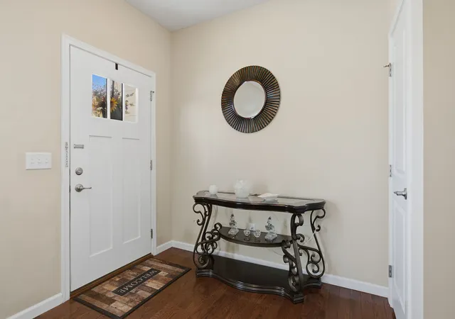 Photo 2 of Single family home for sale at 1686 Summit Crk Dr, Dayton, OH 45458 | MLS# 967880 | Listing updated on 2026-09-04