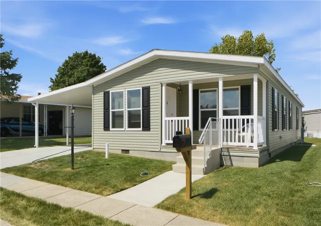 Photo 2 of Manufactured home for sale at 125 S Point Dr, Fairborn, OH 45324 | MLS# 968050 | Listing updated on 2026-09-12