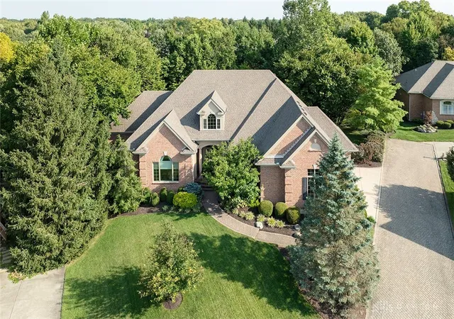 Photo 2 of Single family home for sale at 15 Aspen Woods Dr, Springboro, OH 45066 | MLS# 968040 | Listing updated on 2026-09-03
