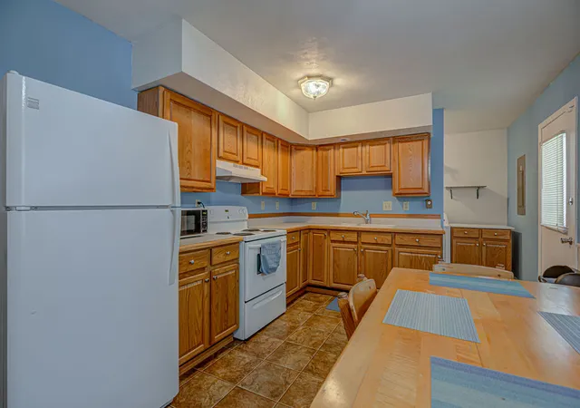 Photo 2 of Single family home for sale at 400 Willow Dr, Eaton, OH 45320 | MLS# 968085 | Listing updated on 2026-09-05