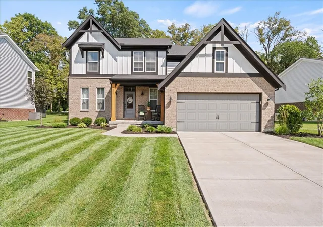 Photo 3 of Single family home for sale at 2848 Mona Lisa Ct, Franklin, OH 45005 | MLS# 968019 | Listing updated on 2026-10-05