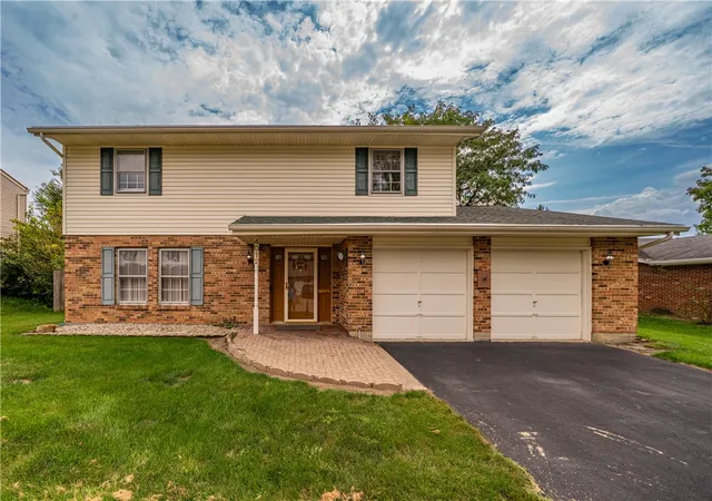 Photo 1 of Single family home for sale at 4012 Quail Bush Dr, Dayton, OH 45424 | MLS# 967836 | Listing updated on 2026-09-03