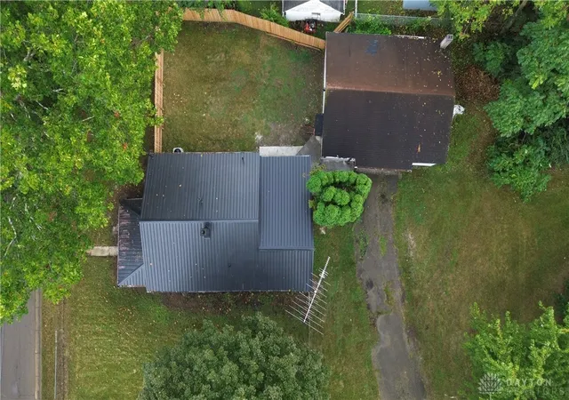 Photo 3 of Single family home for sale at 1015 Hillcrest Ave, Springfield, OH 45504 | MLS# 968105 | Listing updated on 2026-09-03