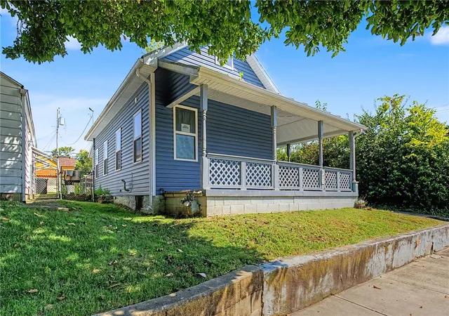 Photo 3 of Single family home for sale at 821 Buckeye St, Miamisburg, OH 45342 | MLS# 968087 | Listing updated on 2026-09-11