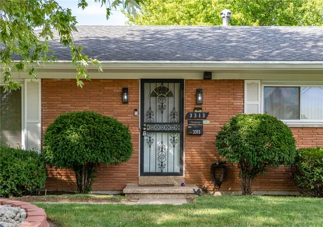 Photo 2 of Single family home for sale at 3313 Lakeview Ave, Dayton, OH 45417 | MLS# 968126 | Listing updated on 2026-09-10