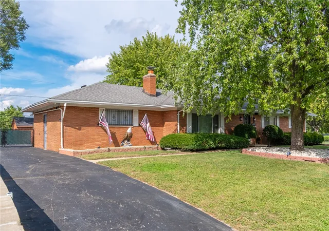 Photo 3 of Single family home for sale at 3313 Lakeview Ave, Dayton, OH 45417 | MLS# 968126 | Listing updated on 2026-09-10