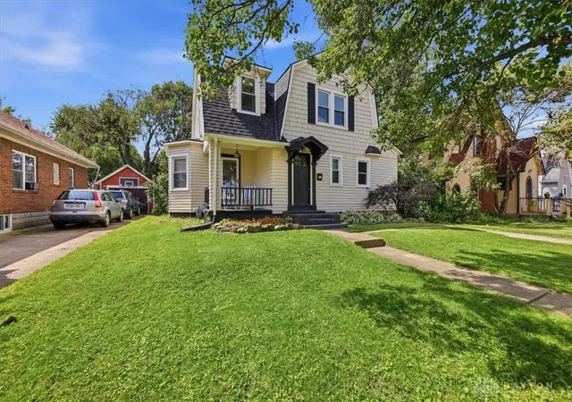 Photo 3 of Single family home for sale at 1427 Pythian Ave, Springfield, OH 45504 | MLS# 967999 | Listing updated on 2026-09-03