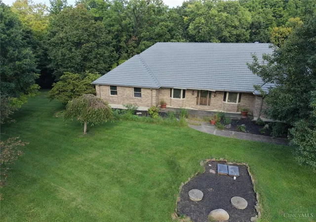 Single family home for sale at 1520 Butler Warren Rd, Lebanon, OH 45036 | MLS# 968134