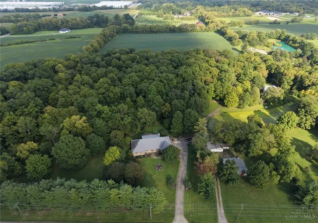 Photo 2 of Single family home for sale at 1520 Butler Warren Rd, Lebanon, OH 45036 | MLS# 968134 | Listing updated on 2026-09-03