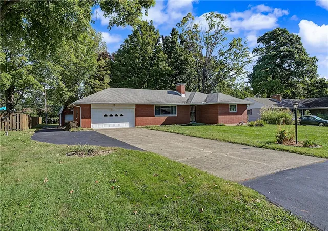 Photo 2 of Sale Pending at 3614 Eastern Dr, Beavercreek, OH 45432 | MLS# 968132 | Listing updated on 2026-10-07