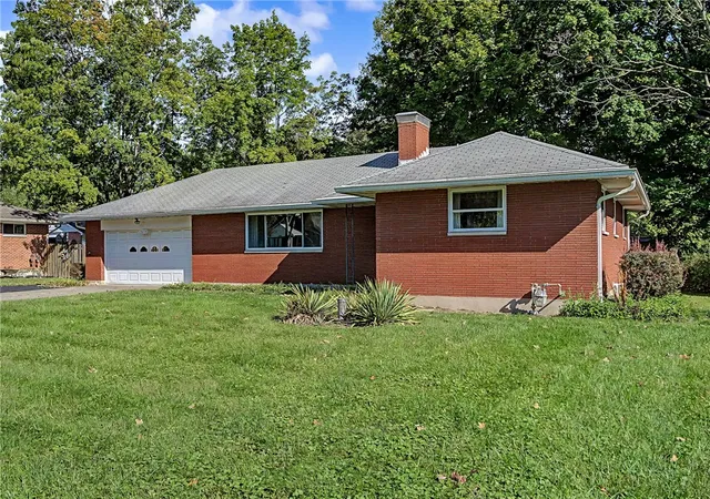 Photo 3 of Sale Pending at 3614 Eastern Dr, Beavercreek, OH 45432 | MLS# 968132 | Listing updated on 2026-10-07