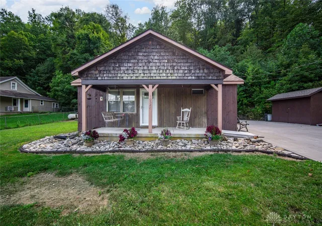 Photo 4 of Sale Pending at 10526 Mudlick Rd, Germantown, OH 45327 | MLS# 968148 | Listing updated on 2026-09-10