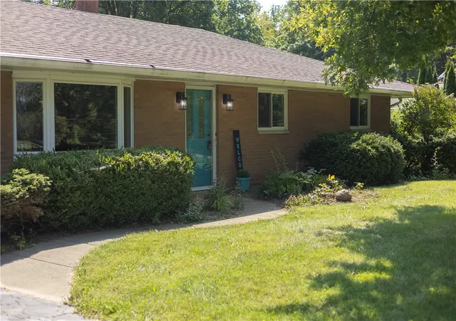 Photo 2 of Single family home for sale at 9836 Washington Church Rd, Miamisburg, OH 45342 | MLS# 967889 | Listing updated on 2026-10-21