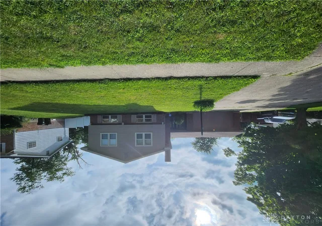 Photo 2 of Single family home for sale at 5512 Olive Tree Dr, Dayton, OH 45426 | MLS# 968113 | Listing updated on 2026-10-01