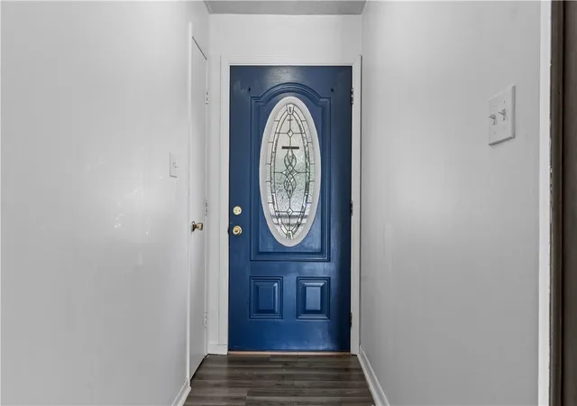 Photo 3 of Single family home for sale at 27 Highridge Ct, Franklin, OH 45005 | MLS# 968107 | Listing updated on 2026-10-06